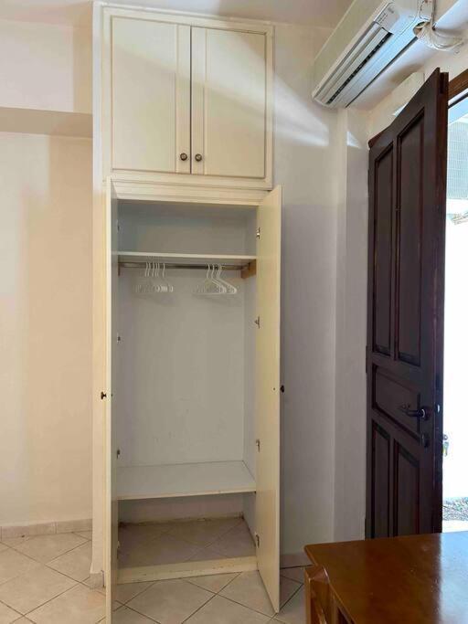 Cozy Studio In Skala, Agistri Apartment Exterior foto